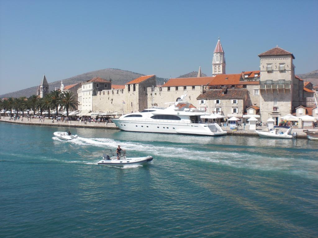 Apartments Simic Trogir Bagian luar foto