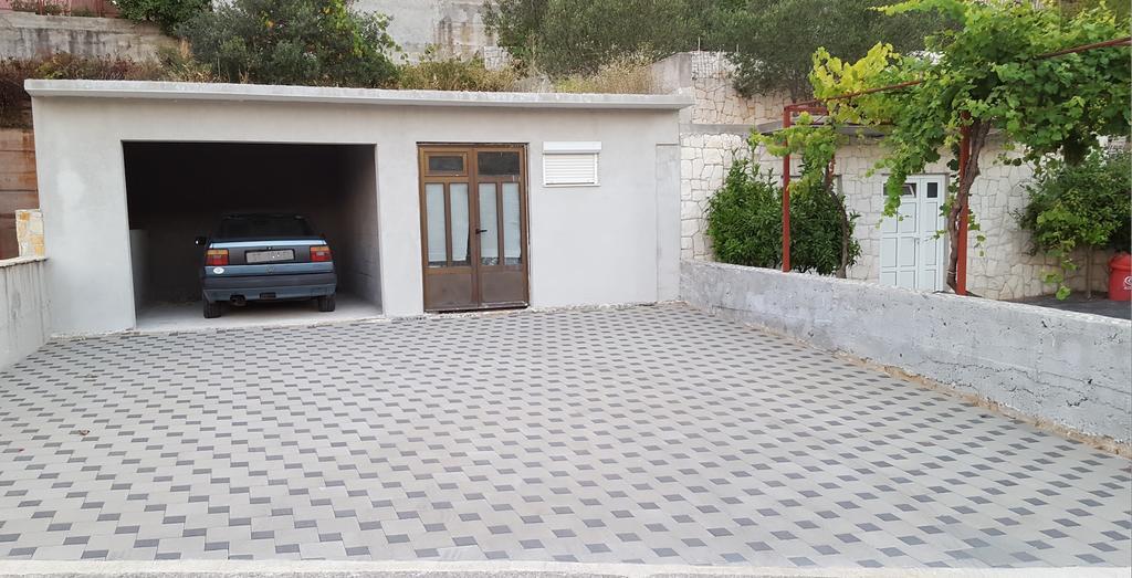 Apartments Simic Trogir Bagian luar foto