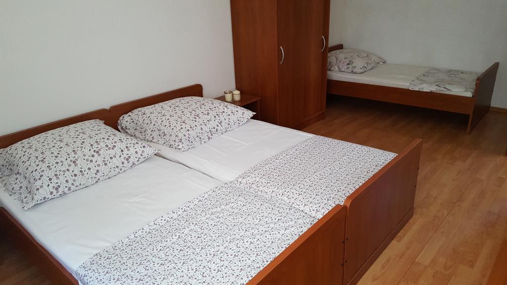 Apartments Simic Trogir Bagian luar foto