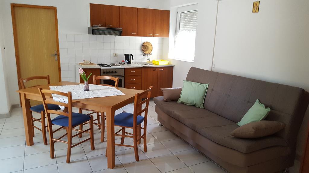 Apartments Simic Trogir Bagian luar foto